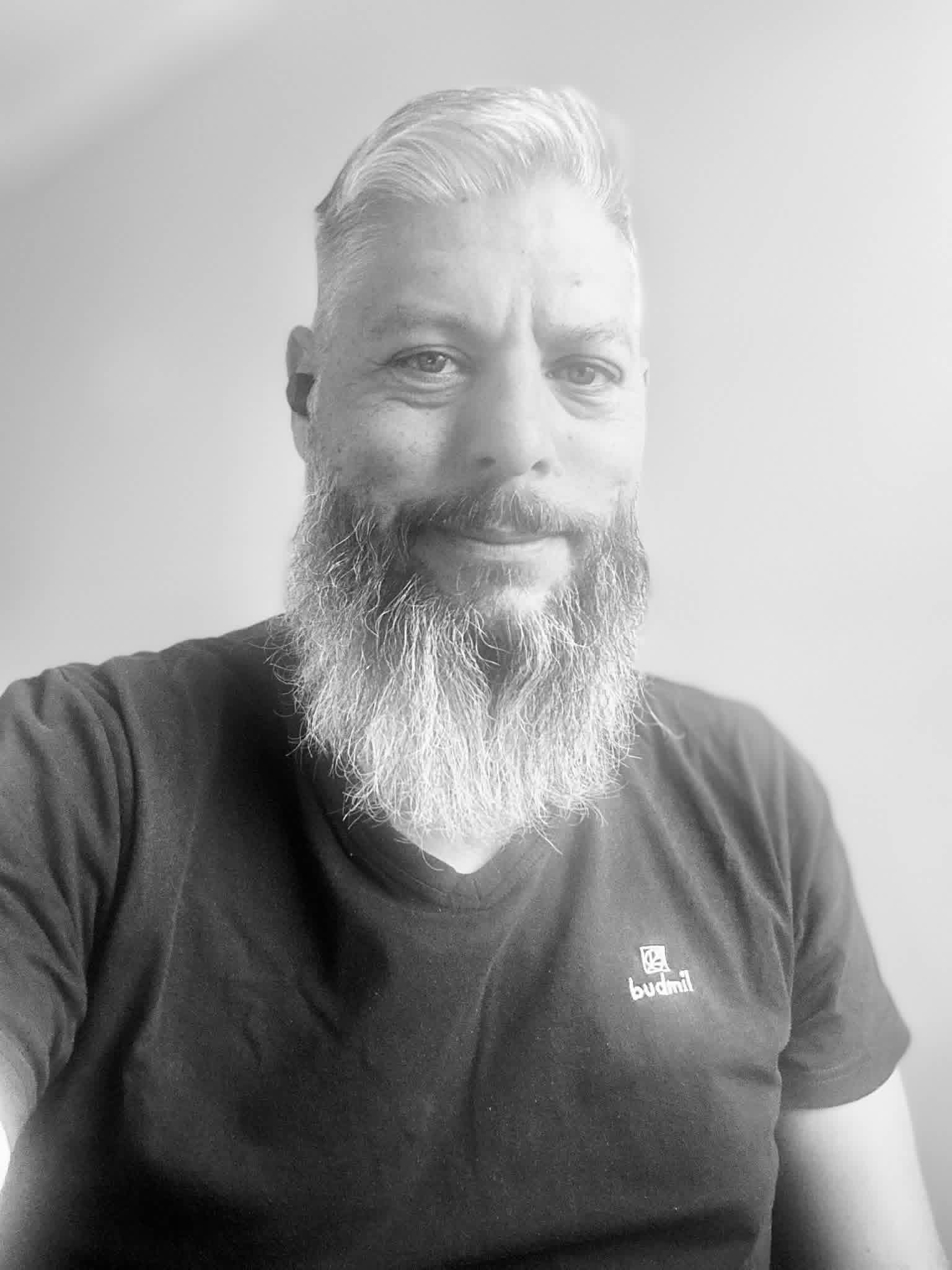 Ákos Bozor